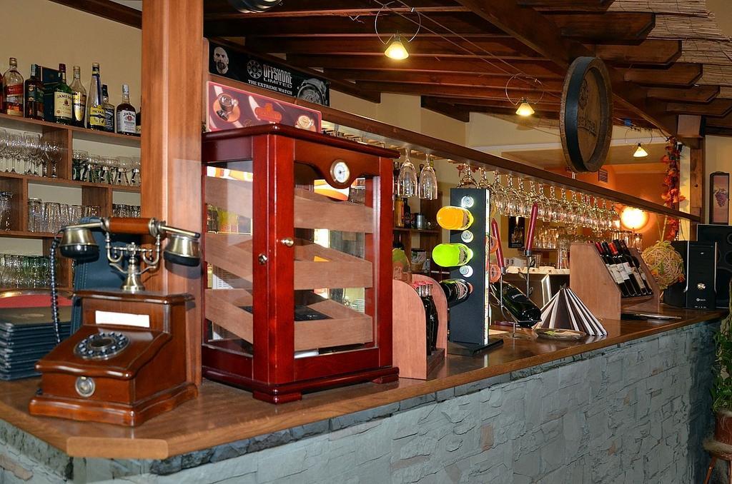 亚罗梅日大酒店 Jaroměř 外观 照片